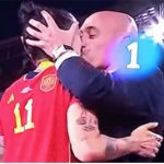 Spanish FA chief threatens to resign over kiss scandal FA Chief Rubiales