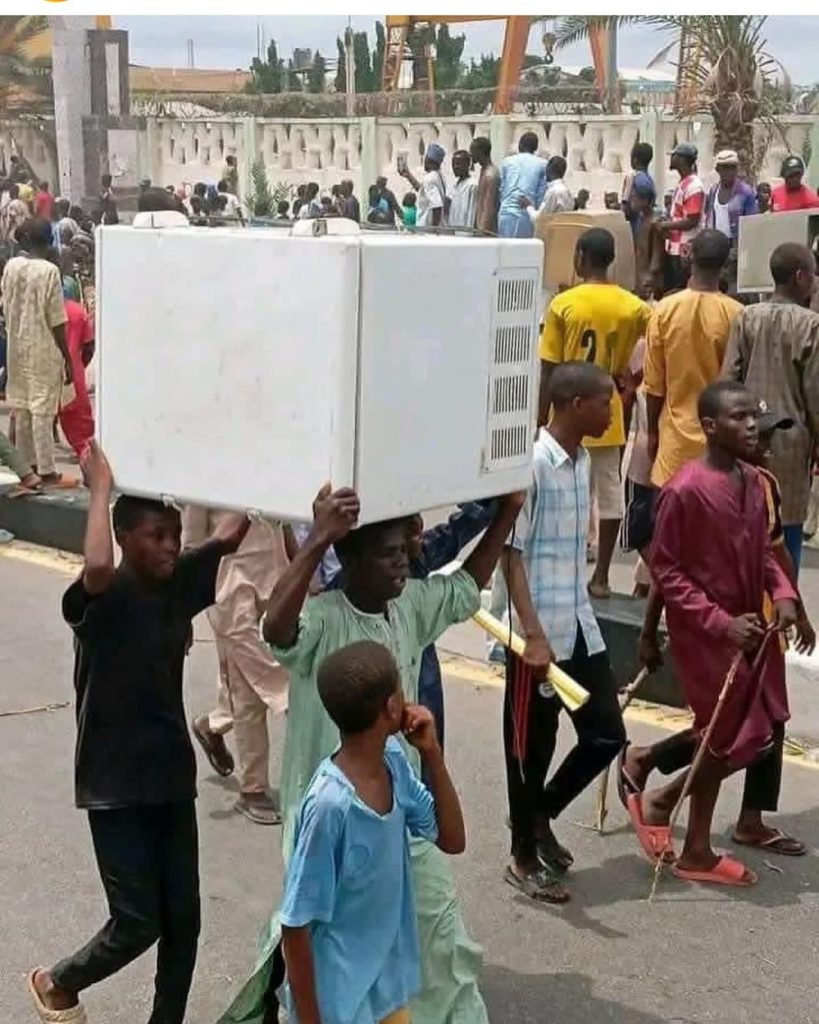 Protest Turn To Looting